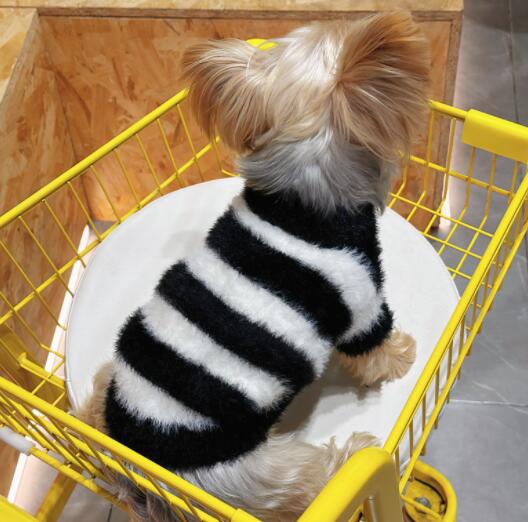 ネイビーコーデ 犬猫用ボーダー柄ペット服 秋冬保温ニット
