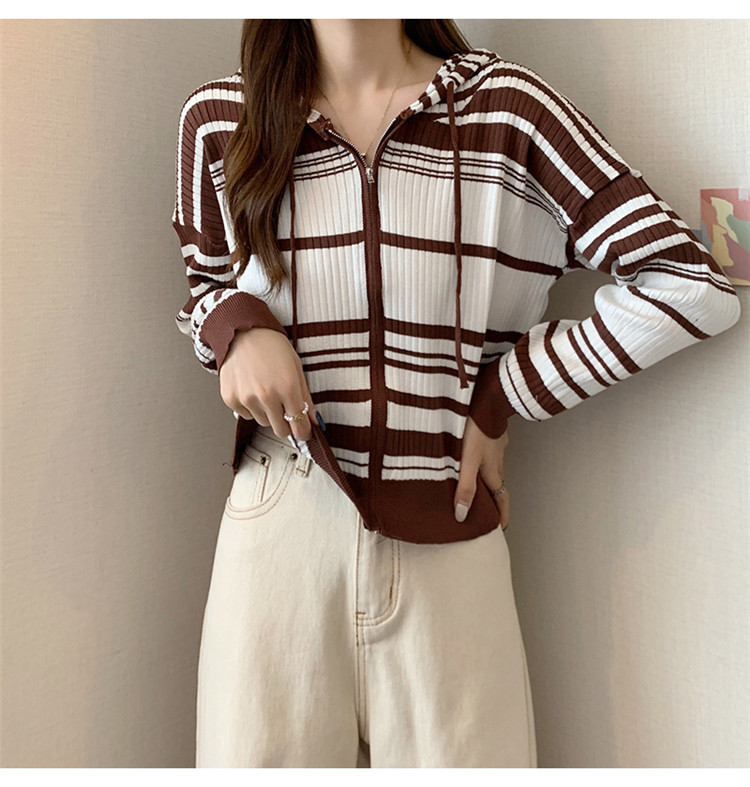 https://fulmo-img-server.com/navymuse/08cc832c-90bc-4f2e-9fd2-fea3c951305f.jpg