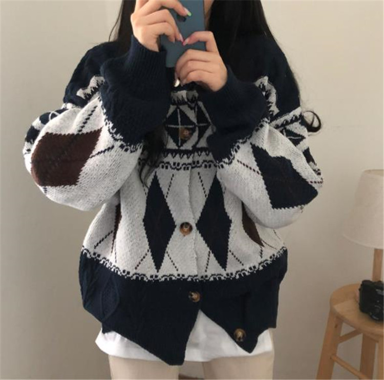 https://fulmo-img-server.com/navymuse/0af4f95f-4f0a-4683-bc22-1803b128e6c6.jpg