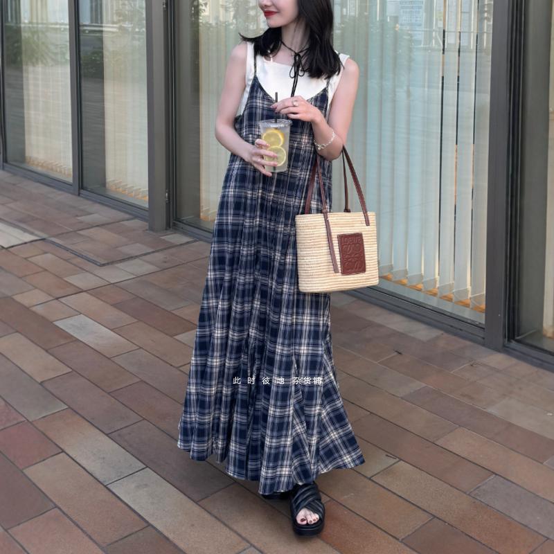 ネイビーコーデ 重ね着風チェック柄ロングワンピース