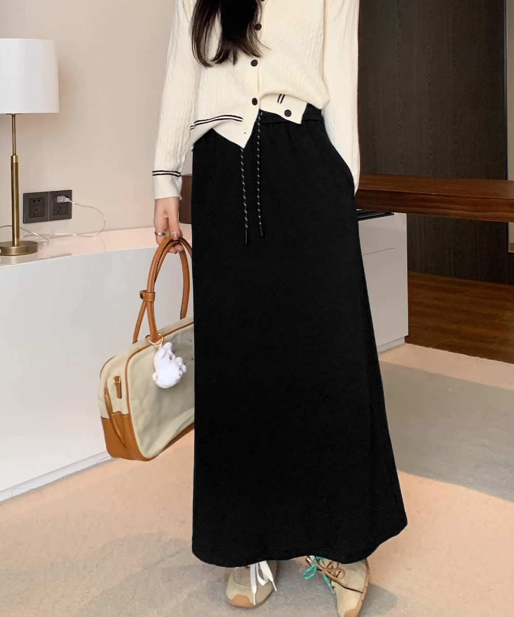 https://fulmo-img-server.com/navymuse/0c598e3b-8efe-4a01-af47-95744f2699db.jpg