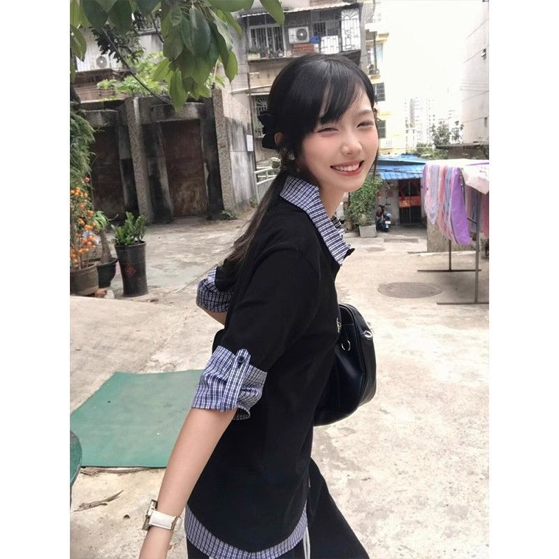 ネイビーコーデ 格子柄切替えスキッパーニット