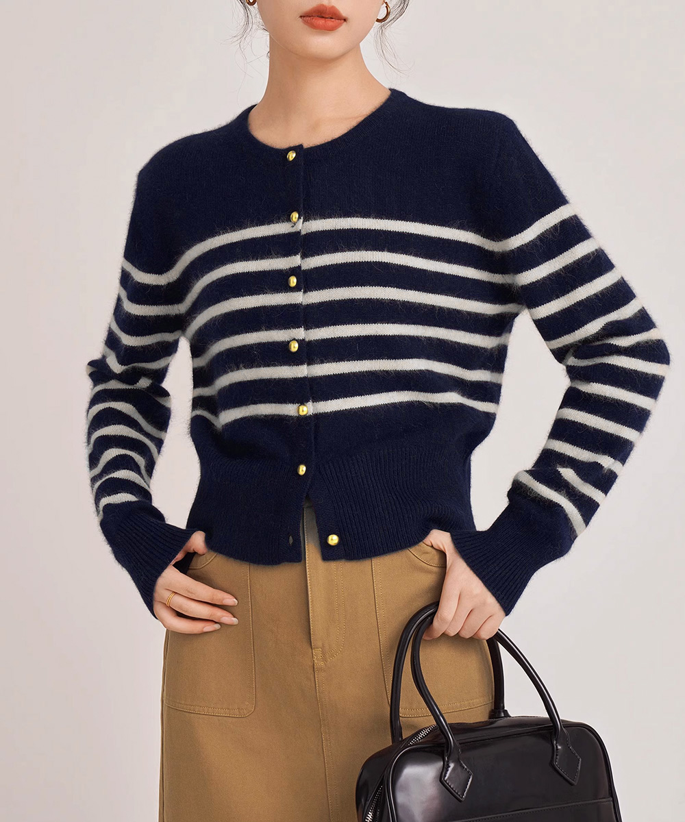https://fulmo-img-server.com/navymuse/113841a2-111f-4f8c-919e-2b88a8f96861.jpg