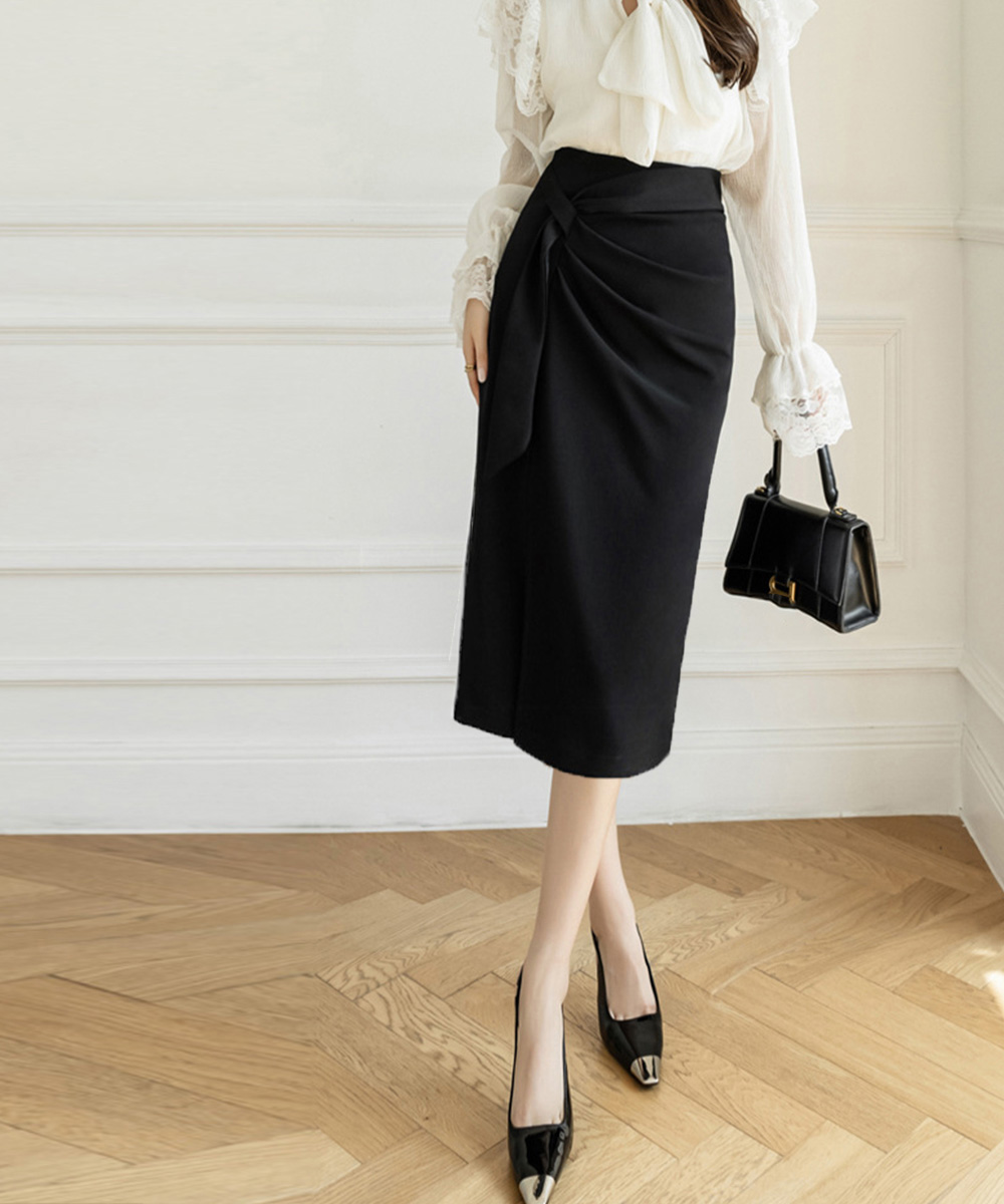 https://fulmo-img-server.com/navymuse/114ac1f0-46f8-4fb9-8570-6ed0d512e9b0.jpg