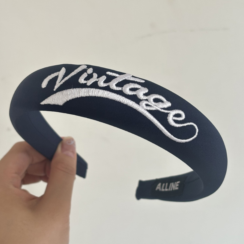 https://fulmo-img-server.com/navymuse/13ccd8b1-cc8f-48a1-91cb-0df0a16b7337.jpg