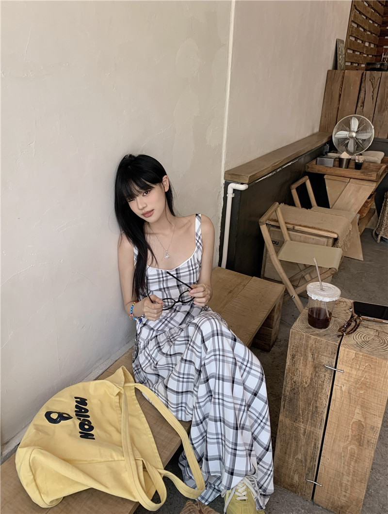 ネイビーコーデ ネイビーコーデ 格子柄キャミソールマキシワンピース