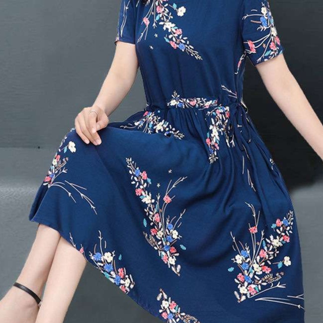 ネイビーコーデ 花柄シフォンギャザーワンピース