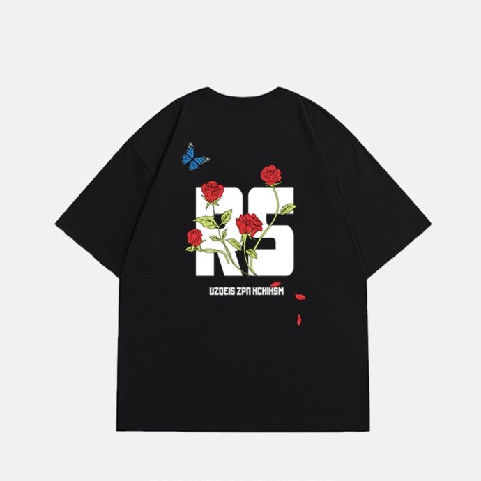 ネイビーコーデ 薔薇と蝶のグラフィックTシャツ