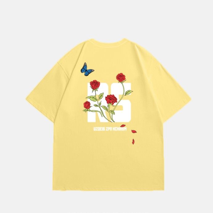 ネイビーコーデ 薔薇と蝶のグラフィックTシャツ