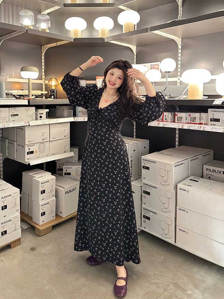 どこよりも早い！春コーデで叶える！大人ネイビーの最旬スタイル27選