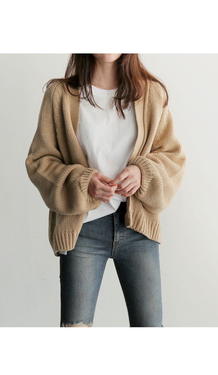 https://fulmo-img-server.com/navymuse/3b10f3a4-4384-401a-9e09-07da6bd88f3b.jpg