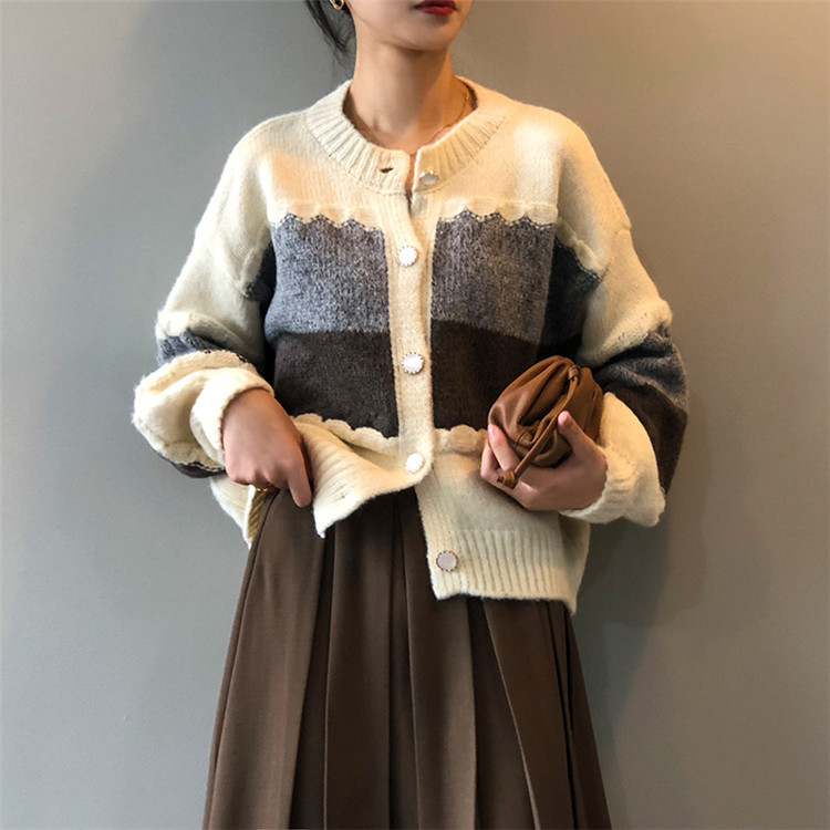 https://fulmo-img-server.com/navymuse/46b5094b-eb2b-4a90-b3ca-b56cb21b1354.jpg