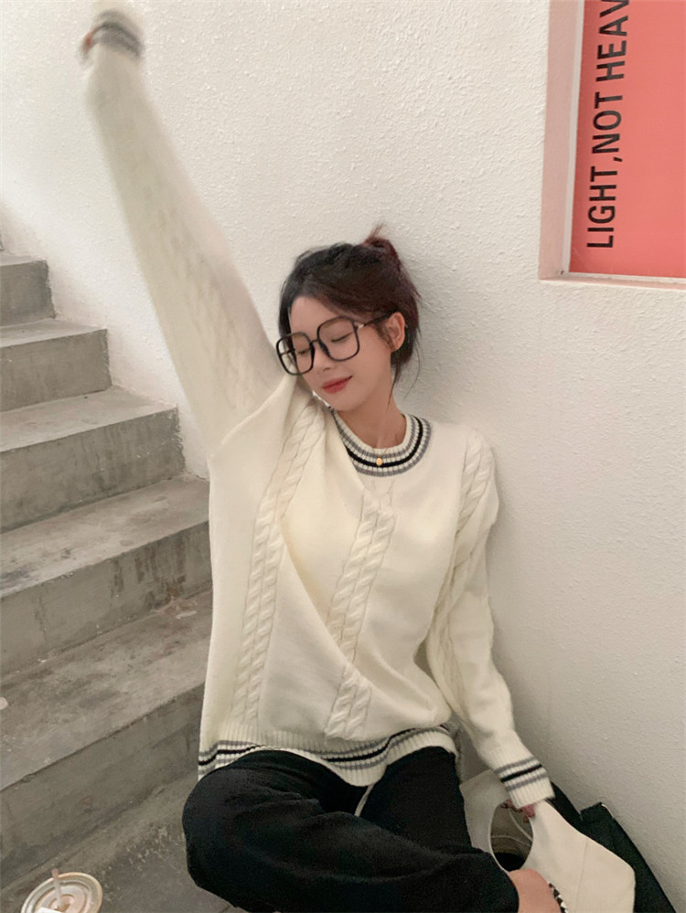 https://fulmo-img-server.com/navymuse/49601ddf-2ee3-4eba-bf9b-420f4ec3f63c.jpg