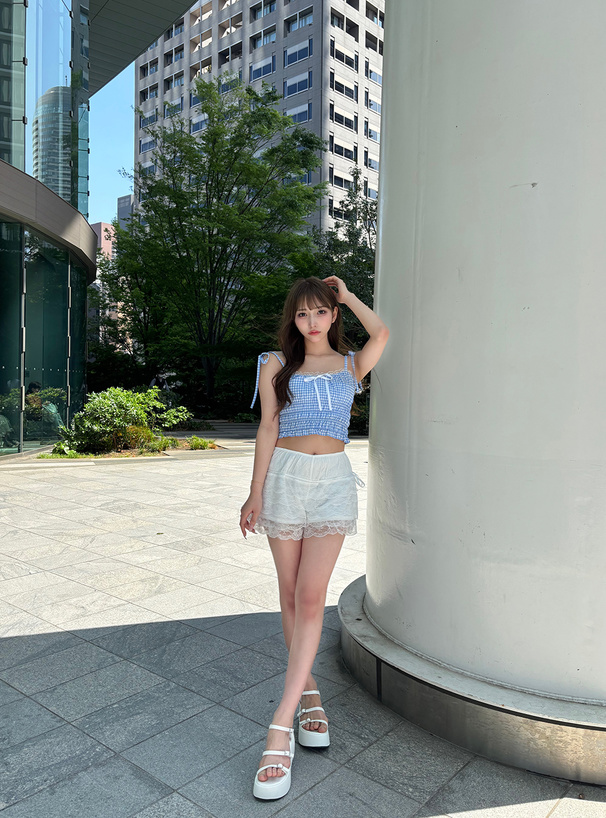 ネイビーコーデ 格子柄リボン付きキャミソール