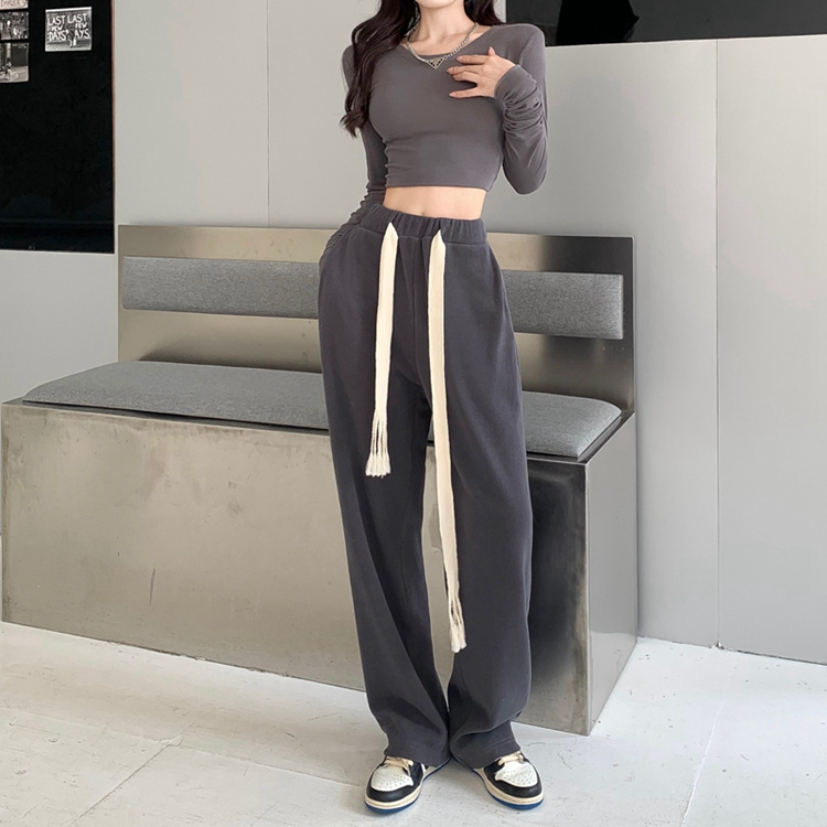 https://fulmo-img-server.com/navymuse/562e5b7a-8f12-4b8c-a7f6-59f530f491b6.jpg