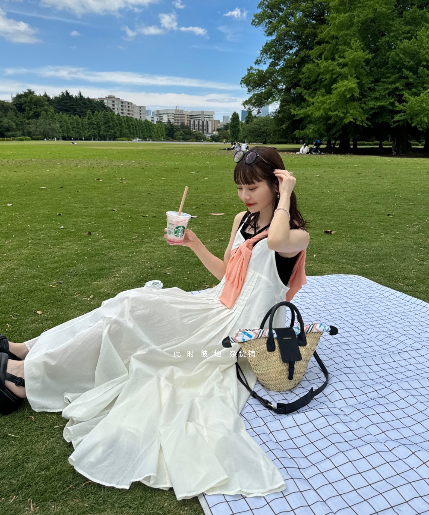 ネイビーコーデ 重ね着風チェック柄ロングワンピース