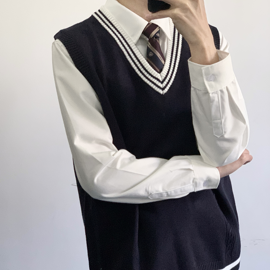 https://fulmo-img-server.com/navymuse/62672889-2d4f-4f53-8bdd-d6e76f78cab3.jpg