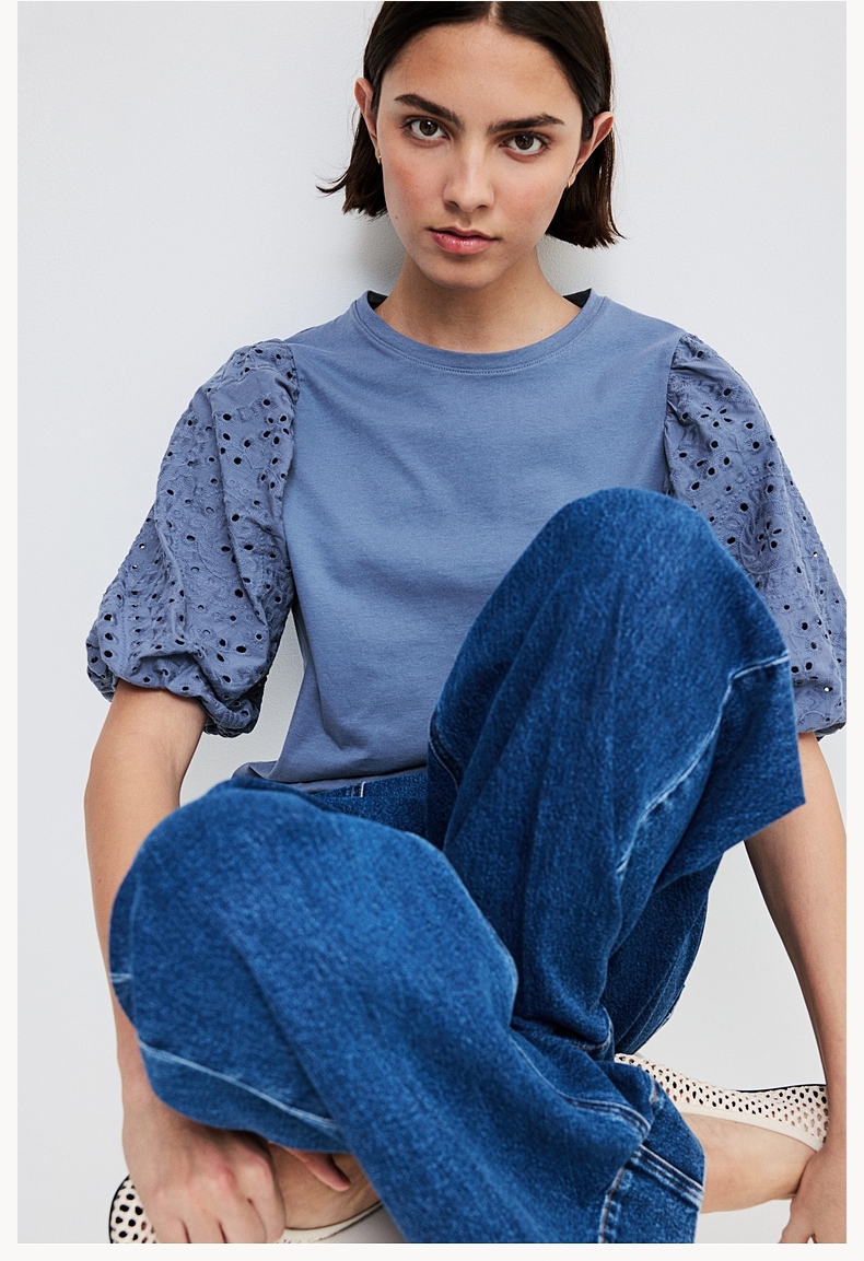 ネイビーコーデ ふんわりパフスリーブ半袖Tシャツ