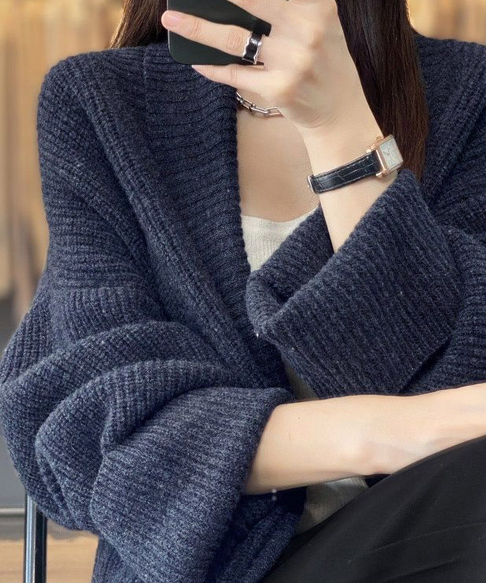 https://fulmo-img-server.com/navymuse/7d39c12f-d990-429e-8486-cd6c506d4611.jpg