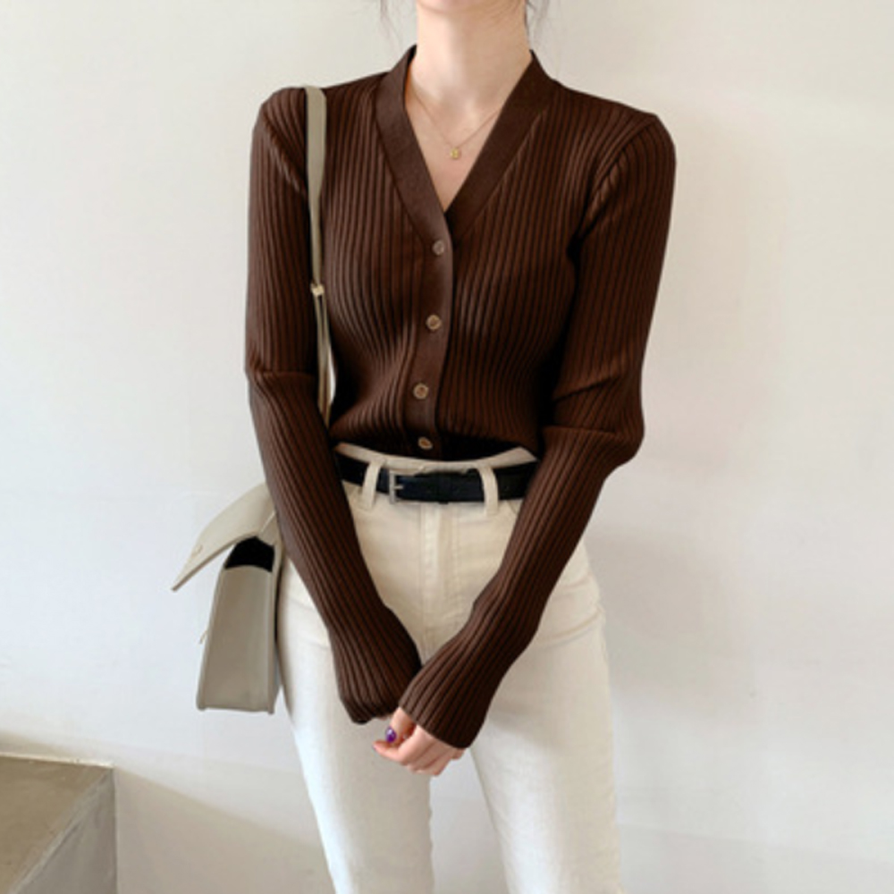 https://fulmo-img-server.com/navymuse/9e7760bb-32b6-40b3-af48-6952f5a9f1d1.jpg
