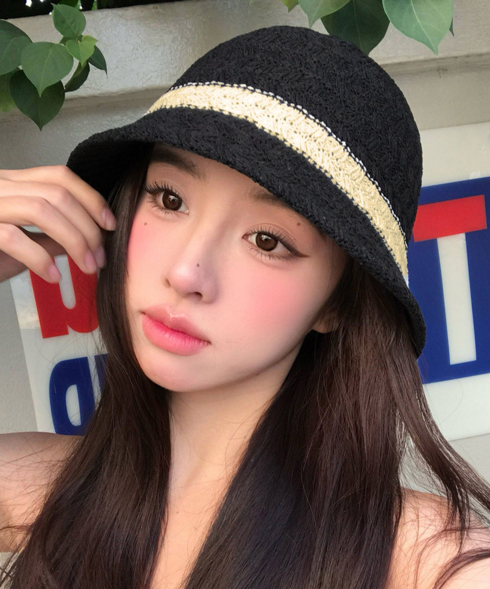 https://fulmo-img-server.com/navymuse/a6184e3e-e91c-445b-bf2a-9ab0dd2fd0c4.jpg