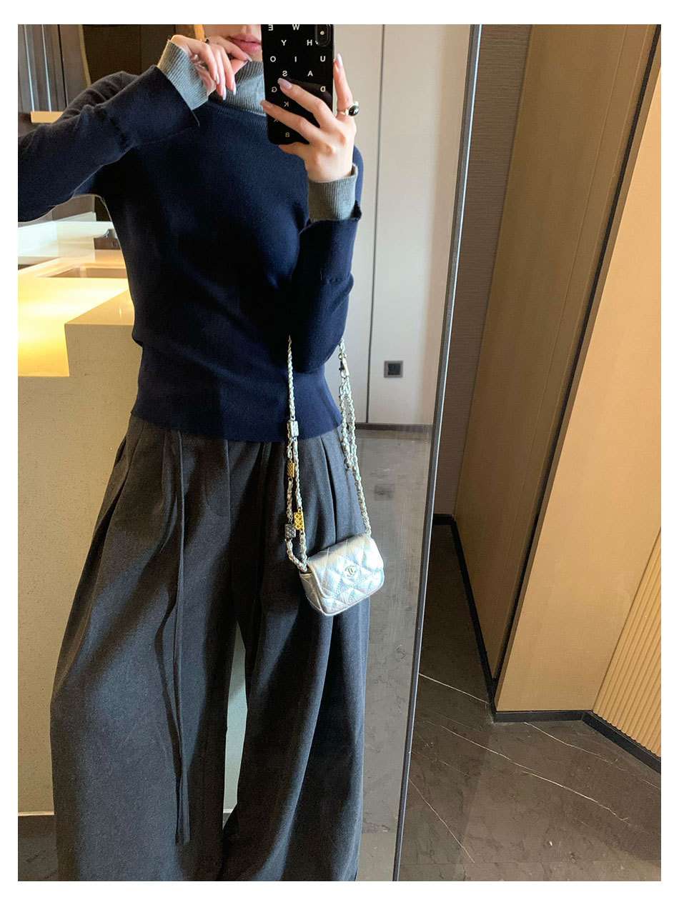 ネイビーコーデ ハイネック カシミヤ風タートルニット