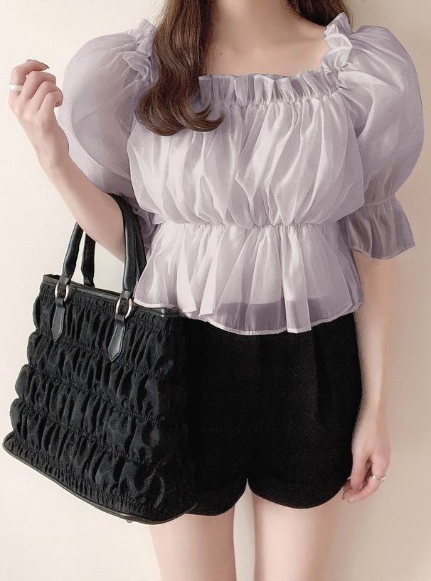 https://fulmo-img-server.com/navymuse/b6c2e208-fb6b-4e81-86a8-89c4d807ba66.jpg