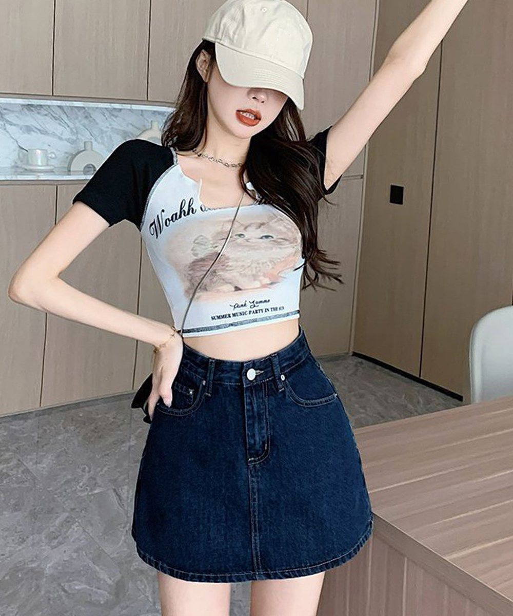ネイビーコーデ ハイウエストデニムスカパン 美脚スカート