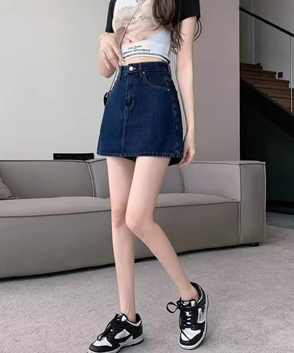 ネイビーコーデ ハイウエストデニムスカパン 美脚スカート
