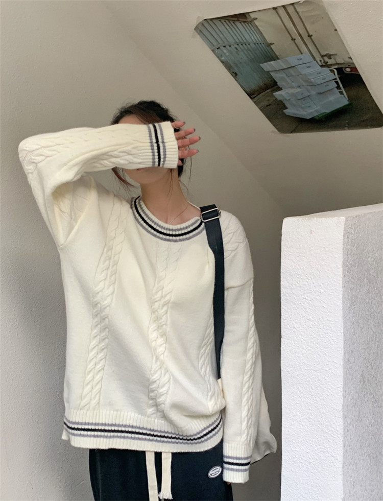 https://fulmo-img-server.com/navymuse/c130320b-63e6-4615-9666-6b4ebd03a6d3.jpg