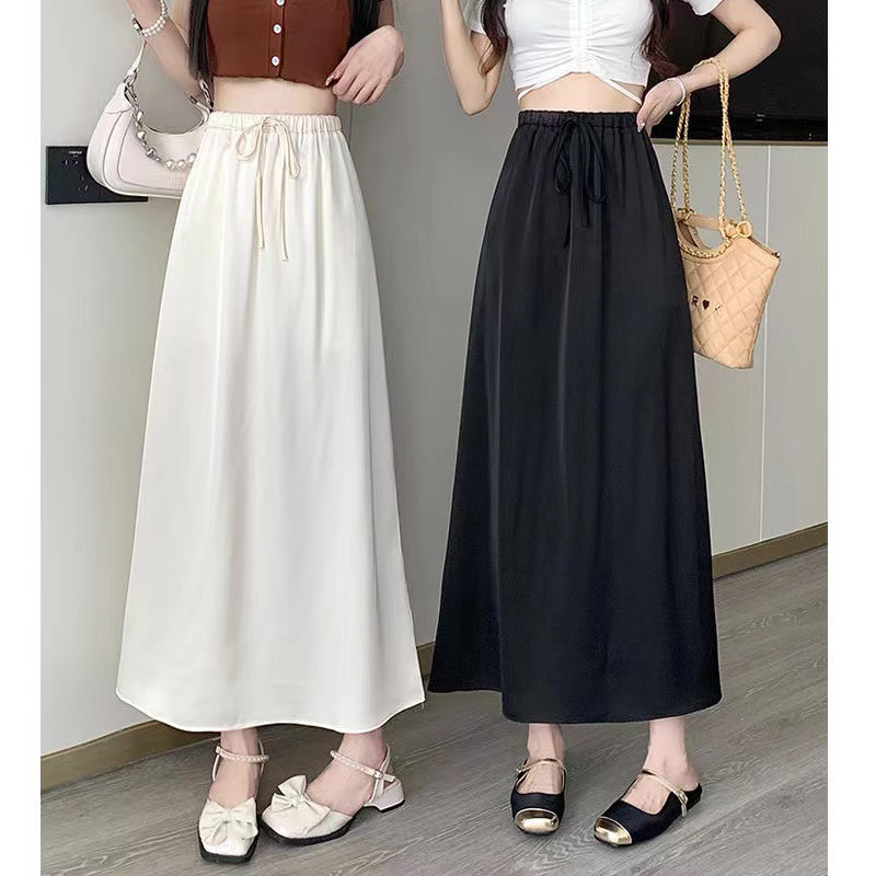 ネイビーコーデ シンプル紐結びマキシスカート