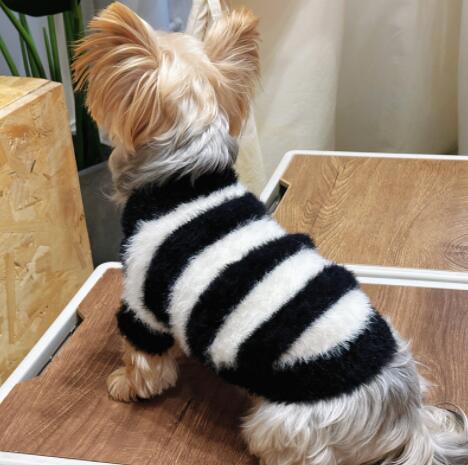 ネイビーコーデ 犬猫用ボーダー柄ペット服 秋冬保温ニット