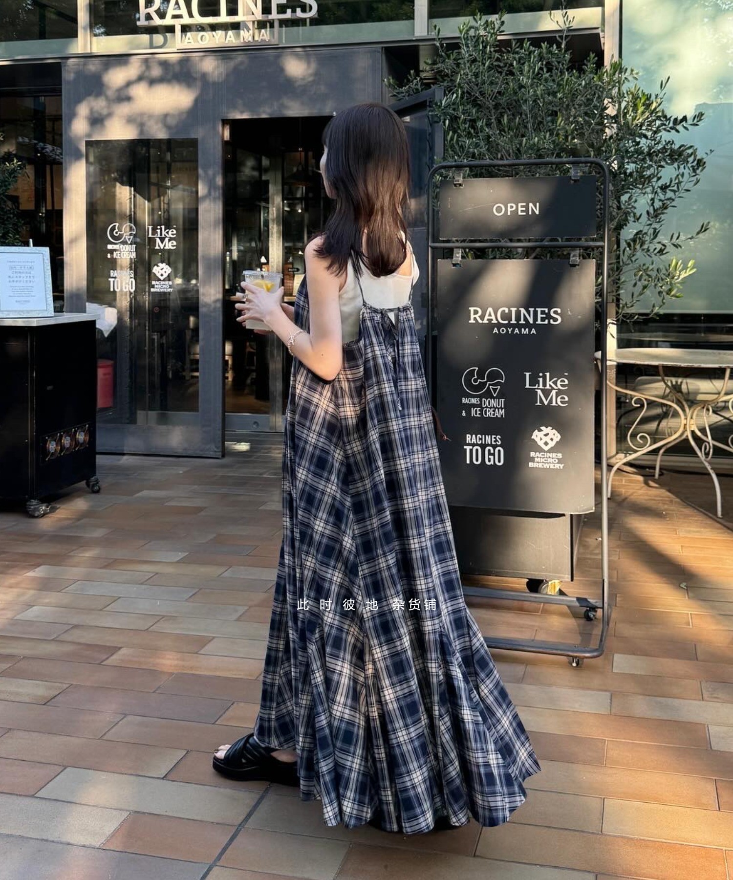 ネイビーコーデ 重ね着風チェック柄ロングワンピース