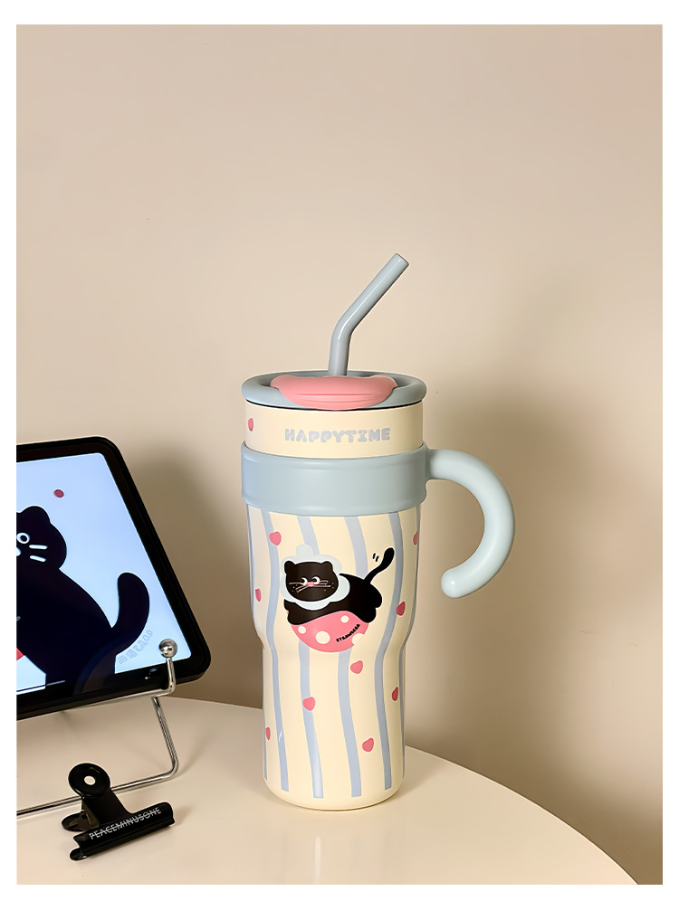 ネイビーコーデに合う 猫柄ストロー付きマグカップ