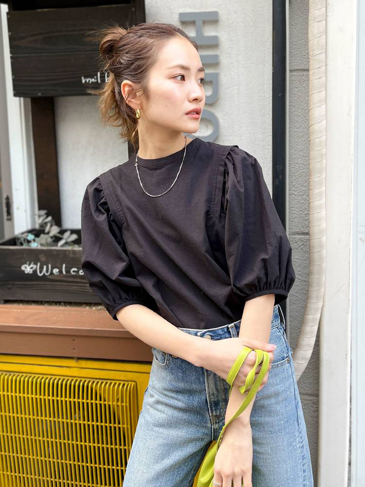 ネイビーコーデ ふんわり袖のパフスリーブデザイン半袖Tシャツ