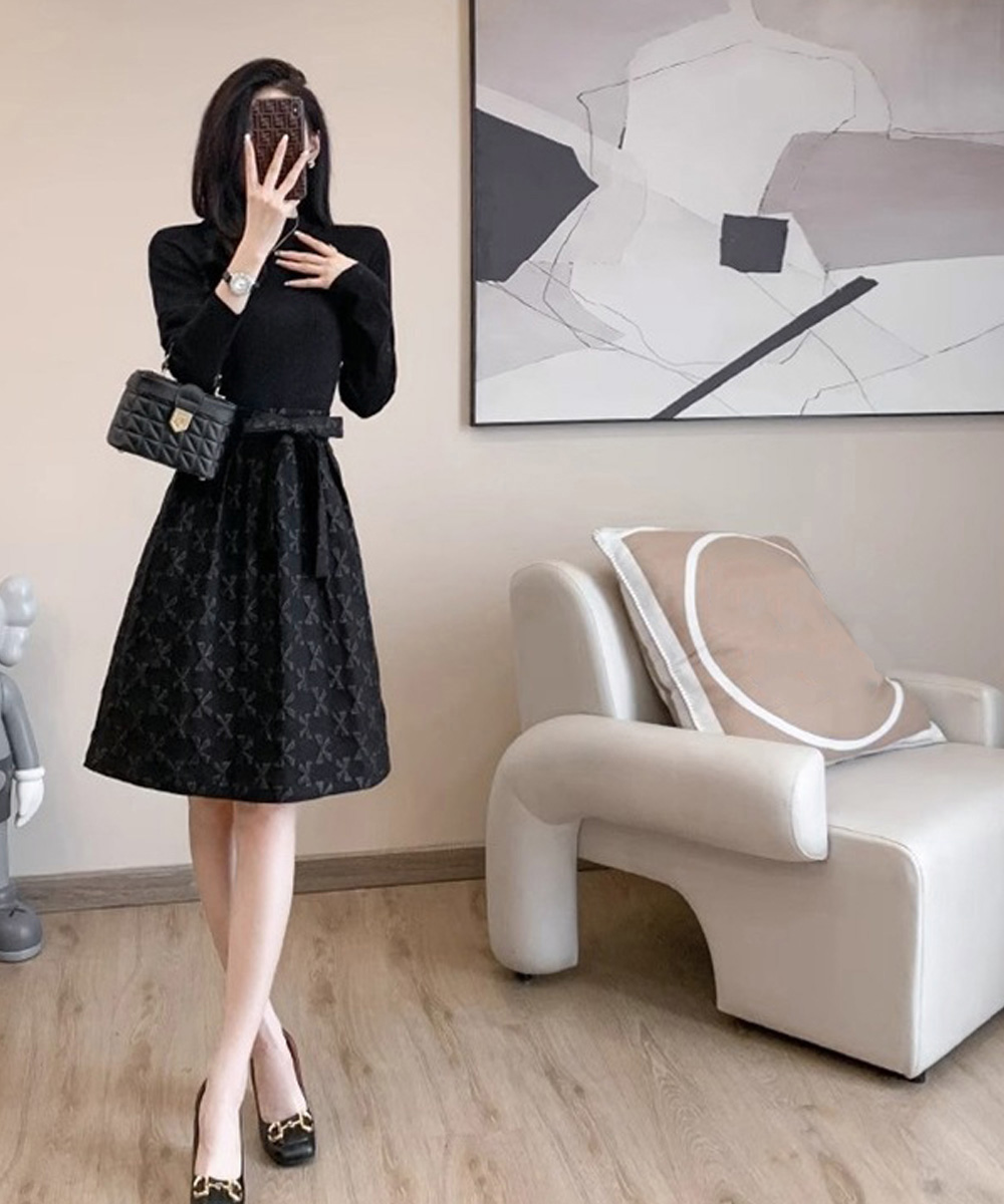 https://fulmo-img-server.com/navymuse/ea94ff8d-3a2b-4111-824f-7240671711fe.jpg