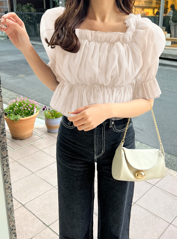 https://fulmo-img-server.com/navymuse/fa13d24c-741d-4d27-a01d-9ae31a903fcb.jpg