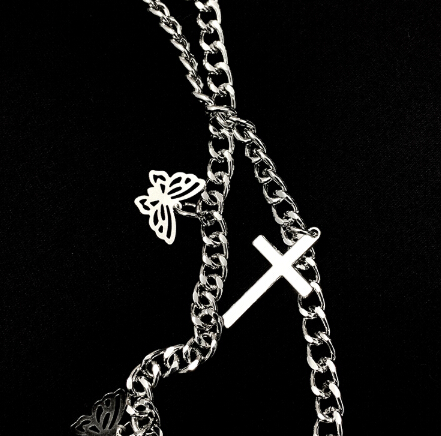 https://fulmo-img-server.com/necklacety/014af7e5-8a2d-4de8-a6cc-6e5cac52517a.jpg