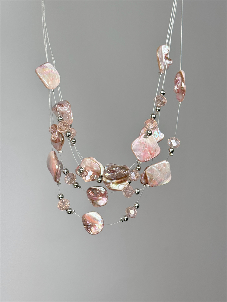 天然石と貝殻の多層ネックレスチェーン 個性的な大ぶりデザイン