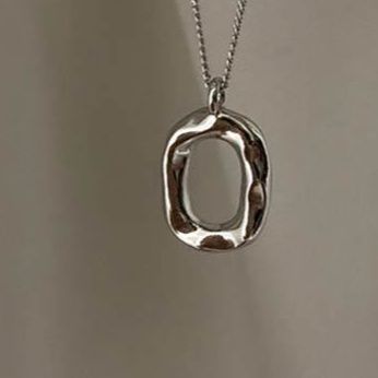 ネックレスチェーンゴールド楕円形ペンダント付きネックレス