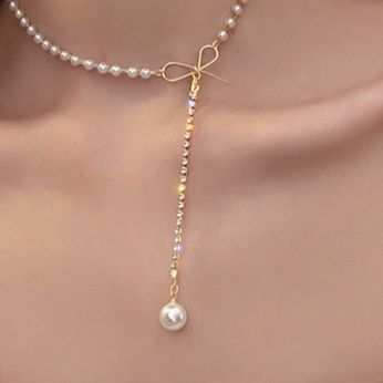 ネックレスチェーン パール風チョーカー 金色リボン付き レディース首飾り