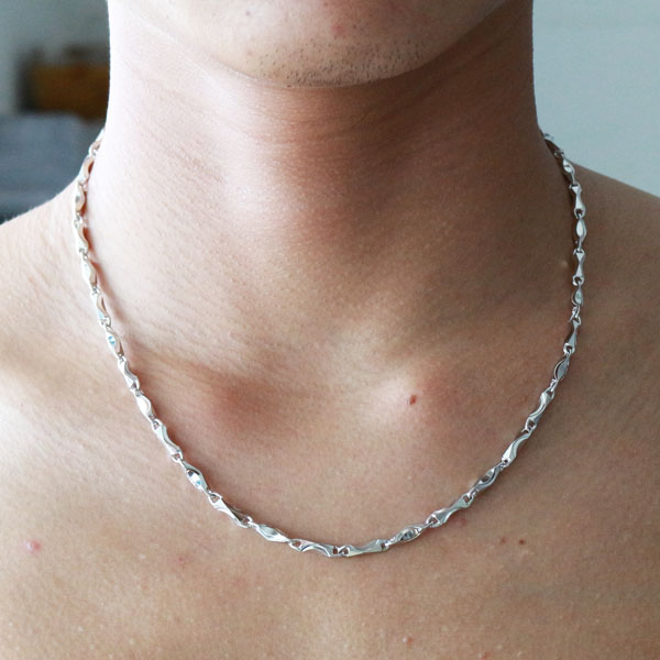 ネックレスチェーン 優美なねじれ波紋チェーン