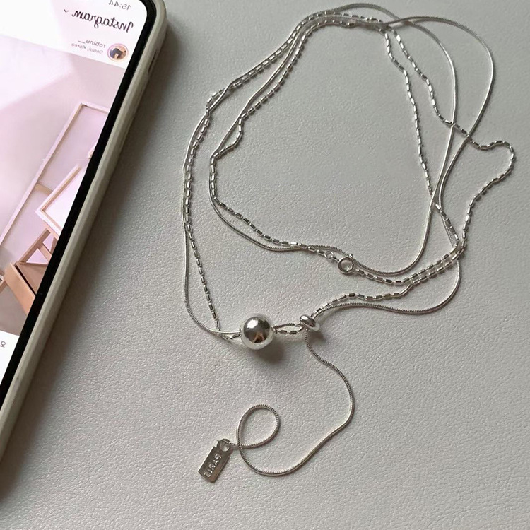 金属ボール付き重ね着け風ネックレスチェーン