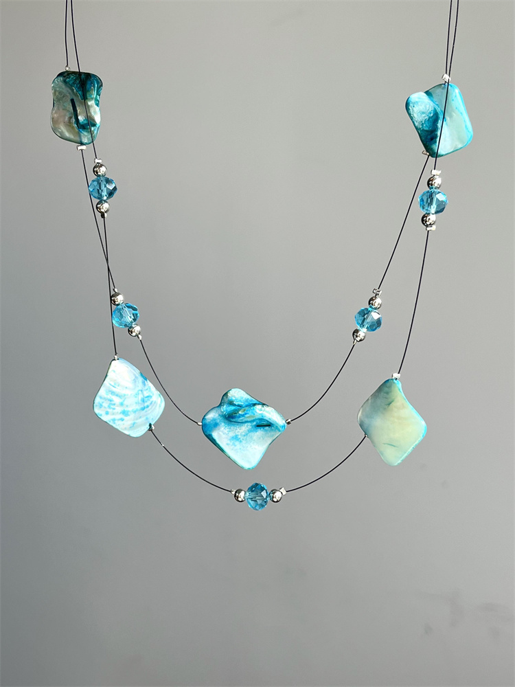 天然石と貝殻の多層ネックレスチェーン 個性的な大ぶりデザイン