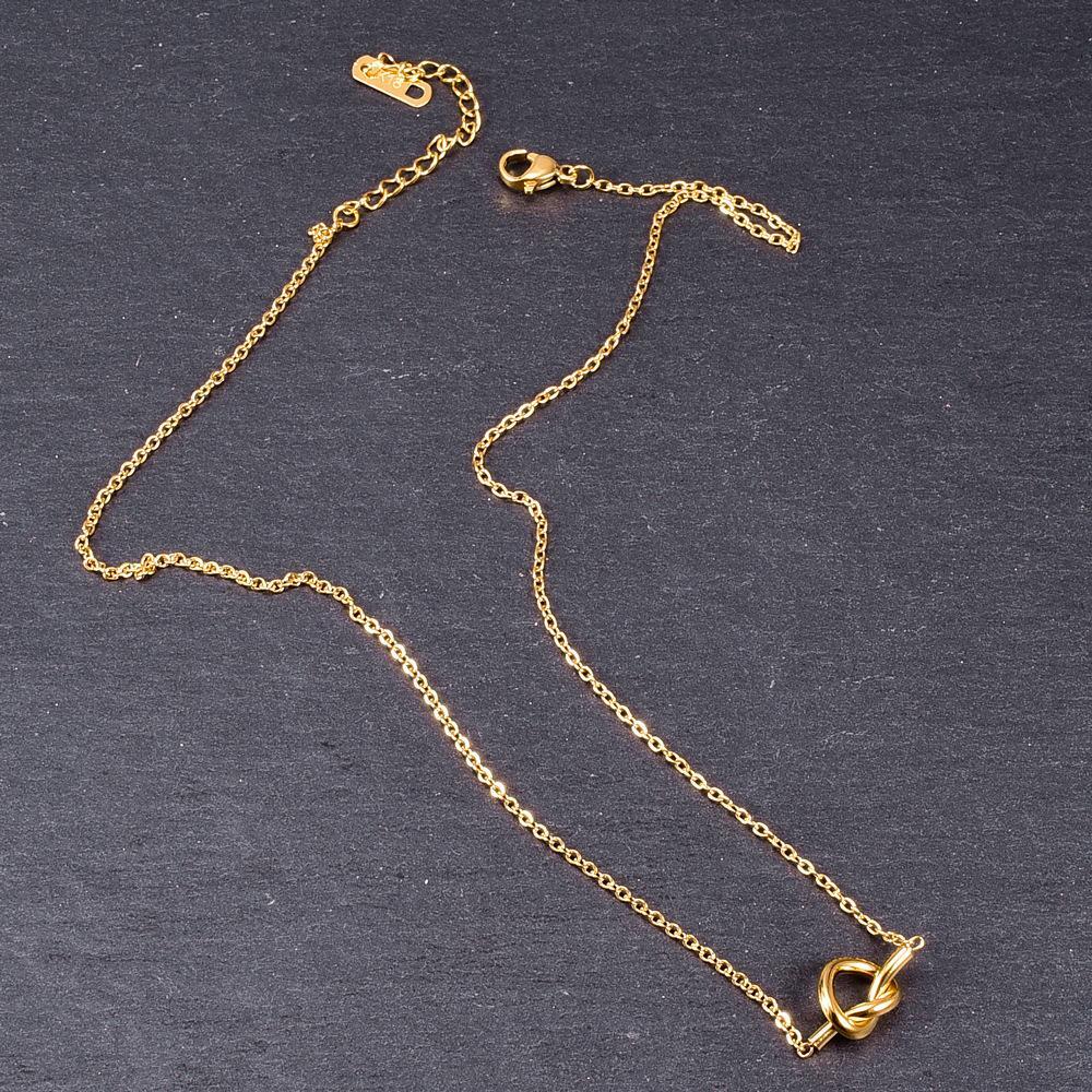 結び目モチーフ金色ネックレスチェーン