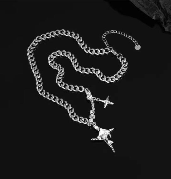 https://fulmo-img-server.com/necklacety/3d92bbc0-3623-433a-b487-4f915c224017.jpg