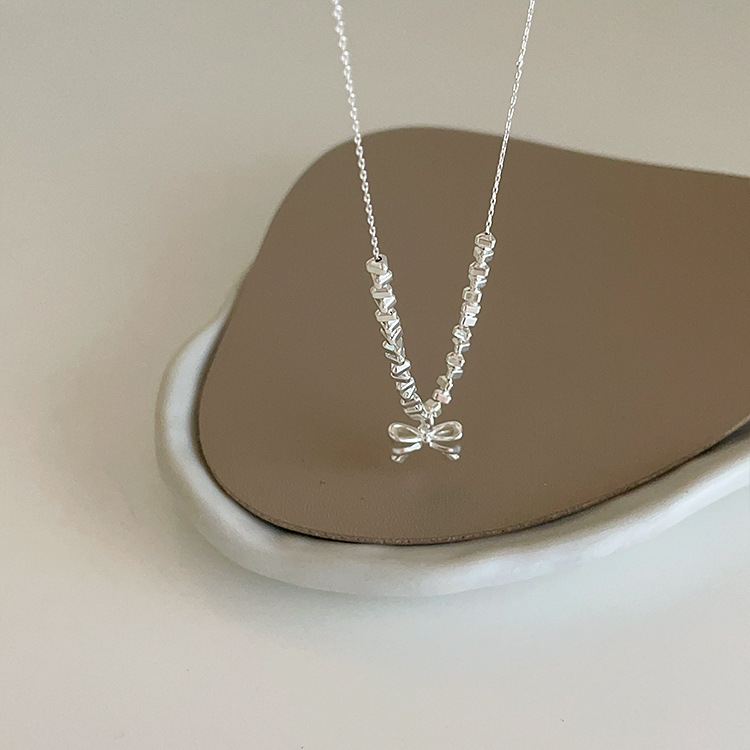 蝶々モチーフ付きビーズネックレスチェーン