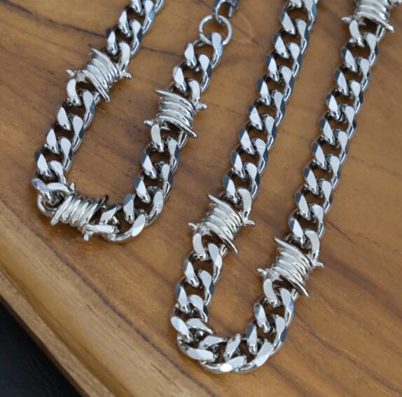 https://fulmo-img-server.com/necklacety/6597d1b3-d527-49de-b835-6c7e08f2aa90.jpg