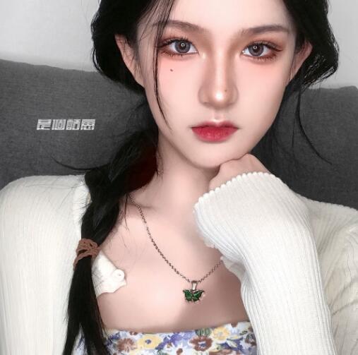 https://fulmo-img-server.com/necklacety/71f3edfe-68ba-44ef-8359-05368279ac45.jpg