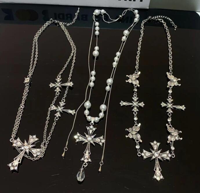 https://fulmo-img-server.com/necklacety/7345146b-5be0-45f7-a175-320f09a06500.jpg